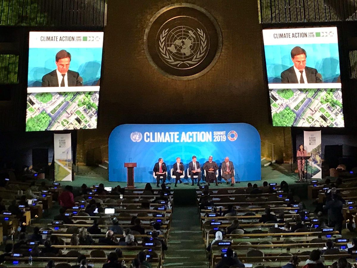 Goede eerste dag bij de #UNGA in New York. Bij @wef en de #UNClimateActionSummit de gelegenheid gehad om Nlse klimaatakkoord toe te lichten en andere landen aan te sporen om eveneens ambitieuze klimaatdoelstellingen te stellen voor 2050.