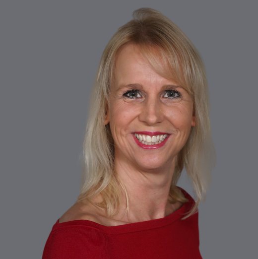 Vandaag, op de Dag van de Apothekersassistente, zetten wij onze apothekersassistente in het zonnetje: Carola Koekoek is al 21 jaar dé specialist op het gebied van Taxe en bestandsuitleveringen bij Health Base. Bedankt Carola! #dagvandeapothersassistente 💐