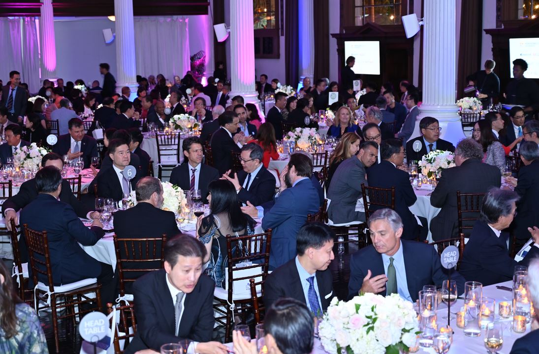 hktdc's tweet photo. US and #HongKong companies took part in nearly 340 #business-matching meetings at "Think Asia, Think Hong Kong" #TATHK in #LA: https://t.co/VhHQErtK6P https://t.co/n01rWyqZCd