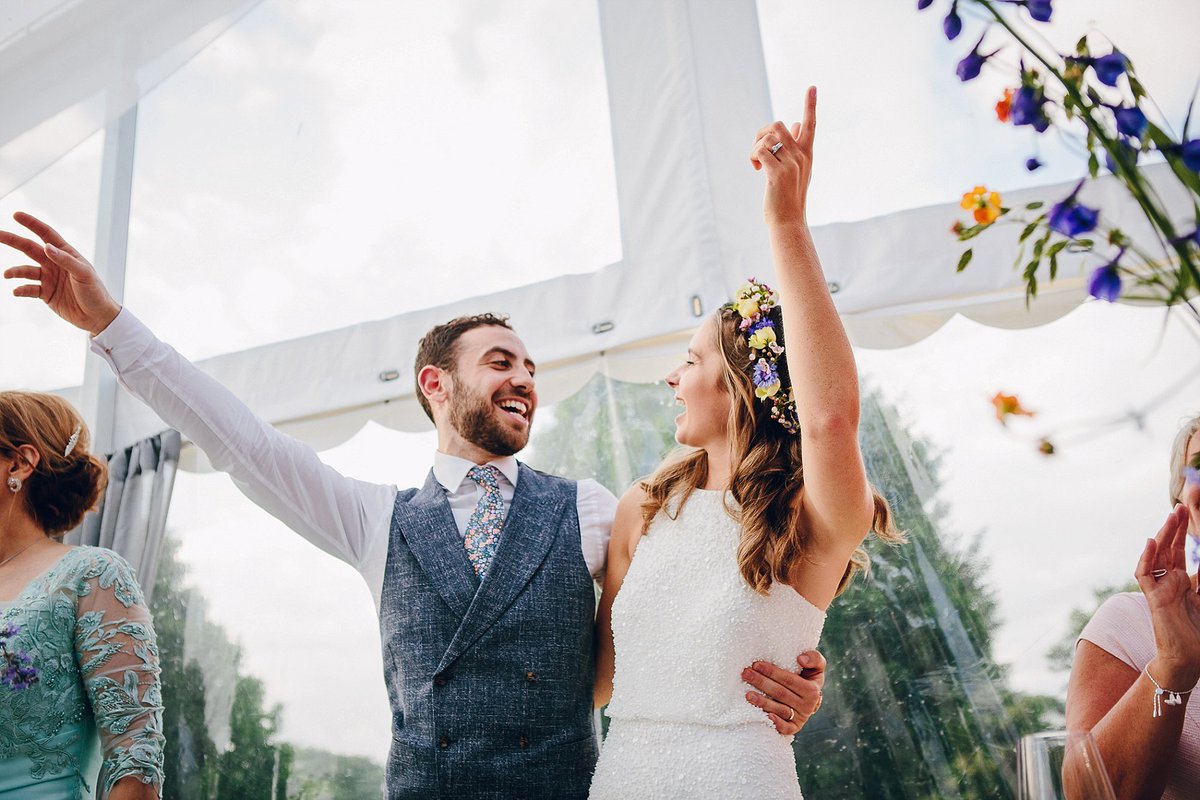 REAL WEDDING // NORTH WEST
Venue: <a href="/HolfordEstate/">The Holford Estate</a>
Styling: A colourful rural #wedding filled with wild blooms
Season: Summer
bridesupnorth.com/2019/09/23/a-c… Pics <a href="/amybpics/">Amy Barton</a> Dress <a href="/MonsoonUK/">Monsoon</a>