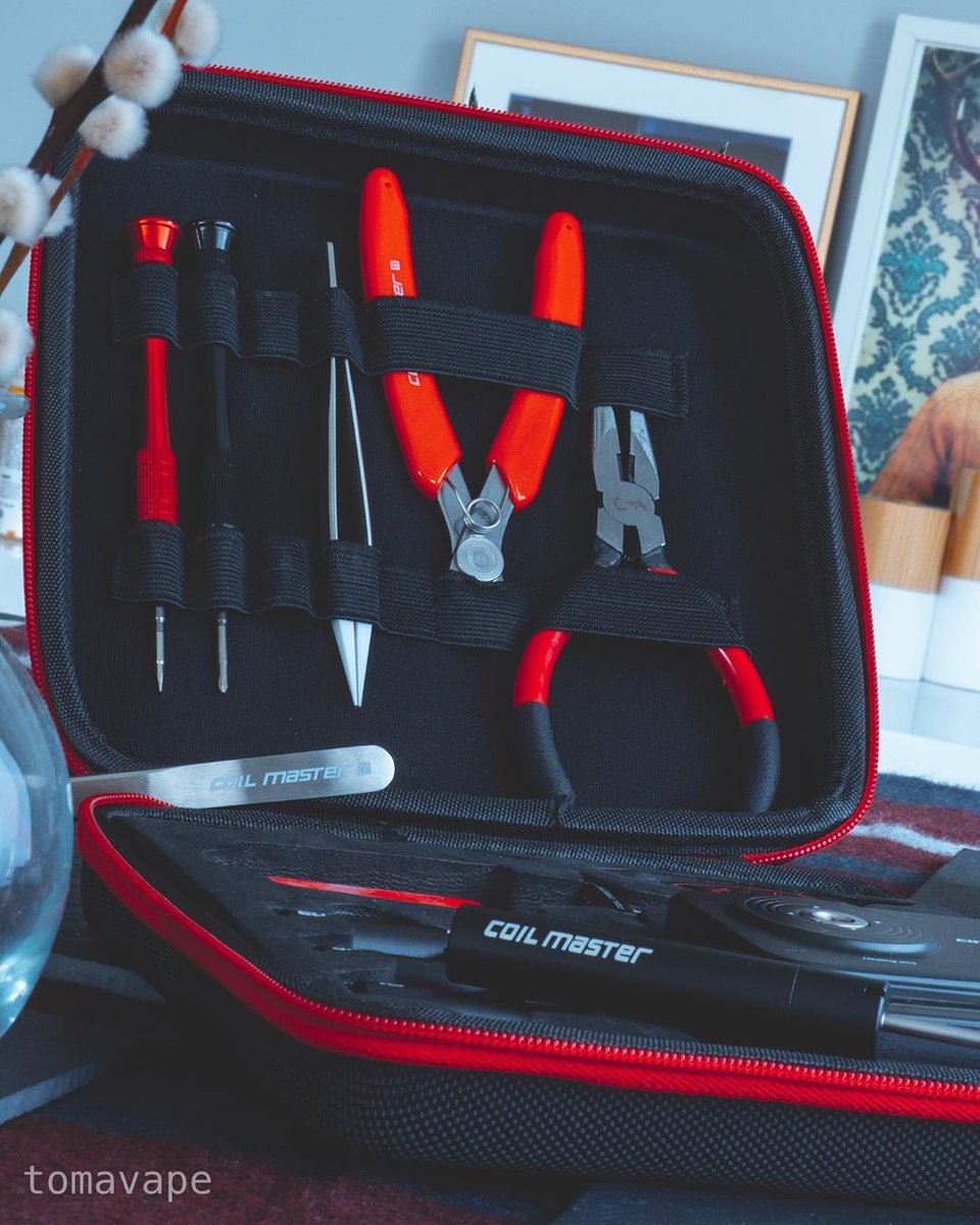 The #DIYKitV3 is so convenient!
All the tools are perfectly stowed in a nice bag.😉💯 
📷: tomavape
coil-master.net/product/coil-m… 
#coilbuild #vape #vaping #ecigs #vapelife #vapeon #vapefun #CoilMaster
