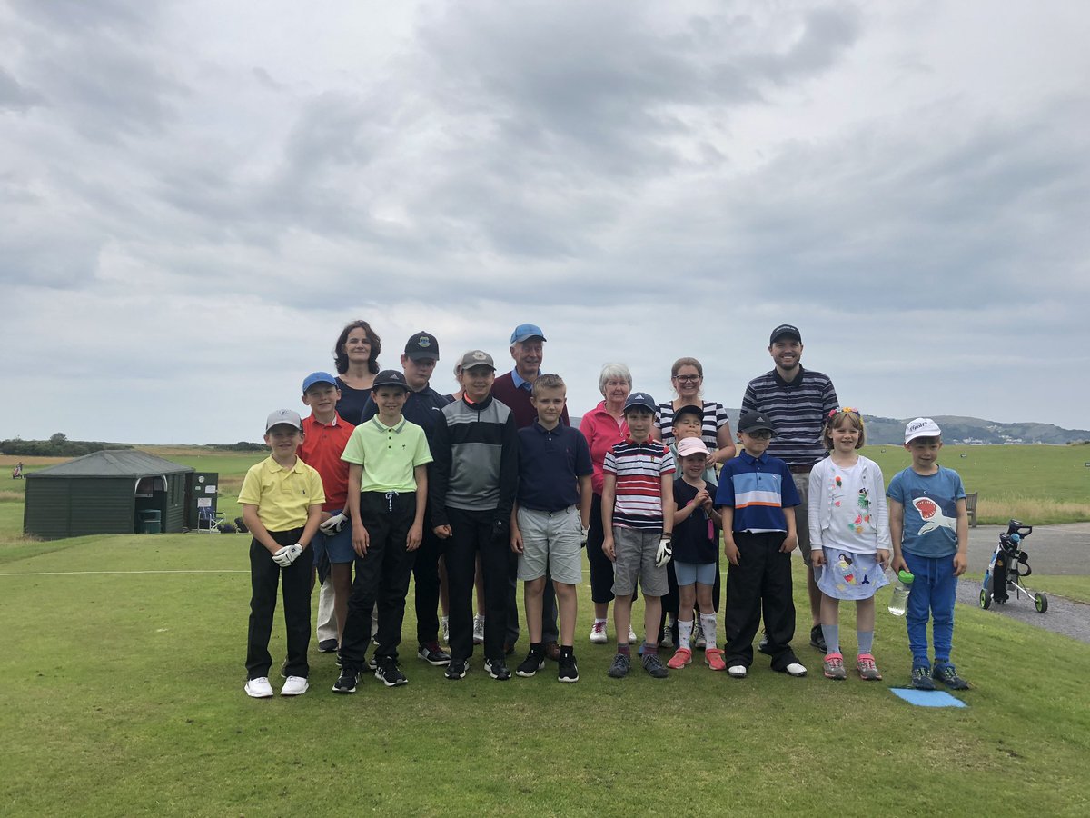 DaviesGolf8's tweet image. Great memories from the summer!☀️
What stands out the most for me at @conwygolfclub after the season is how much our junior section has developed compared to 2018, its a joy to see so many of them down the club enjoying their golf just like I did as a junior!👌🏻😁 #growingthegame