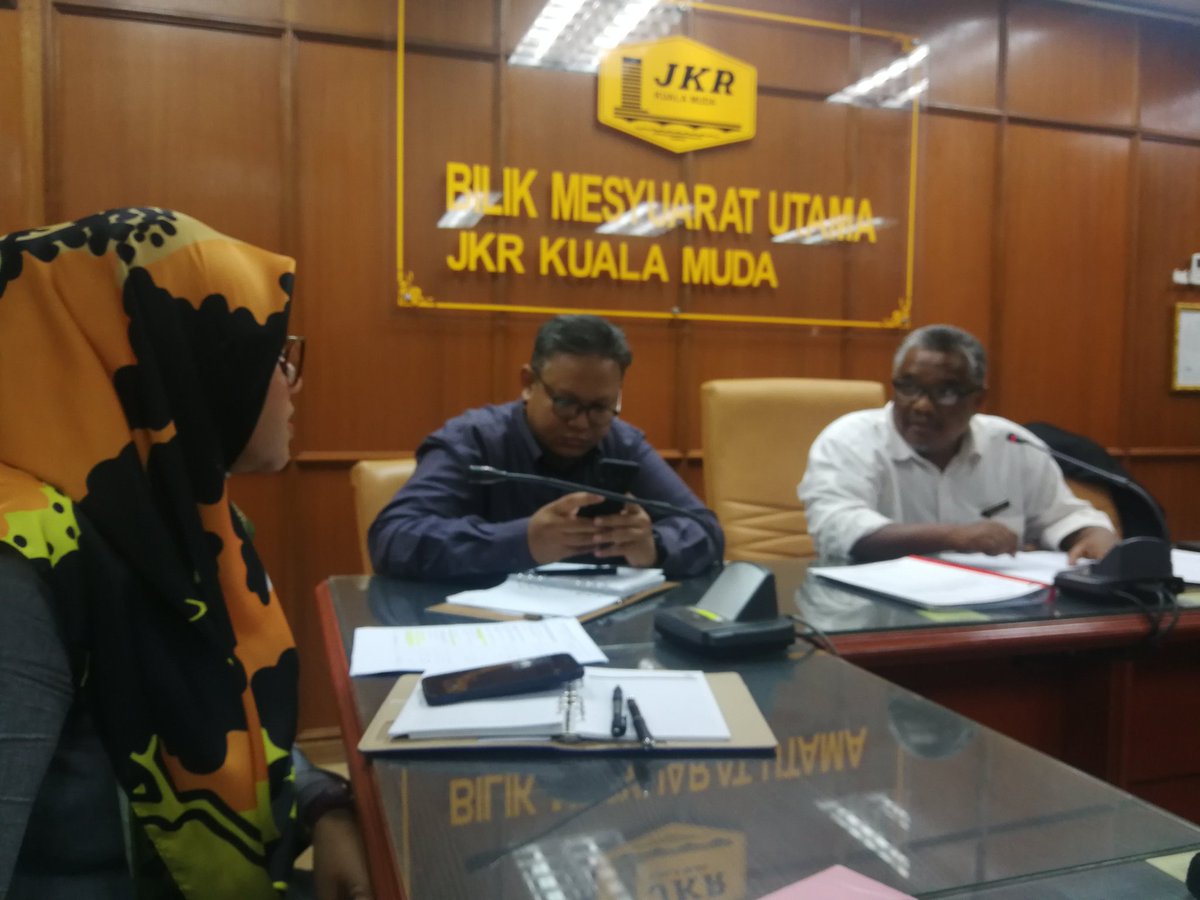 SNadiahMR tweet media