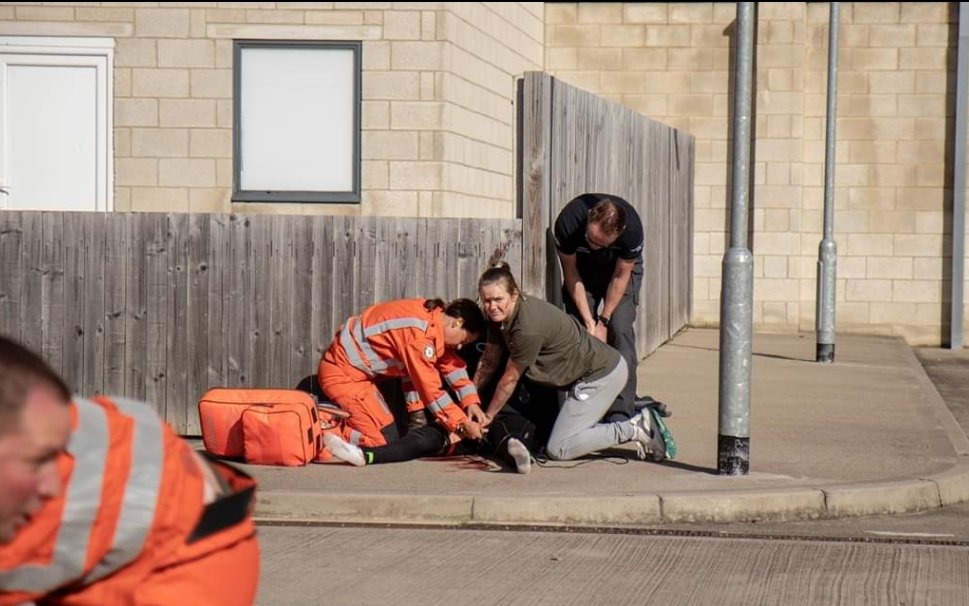 NPFSU's tweet image. @NPFSU officers team up with Great North Air Ambulance Service to help give doctors &amp;amp; paramedics a taste of working in a mass casualty incident. 

The event was organised by the @GNairambulance 

This type of collaborative training is both vital &amp;amp; rewarding

#npfsu #armedpolicing