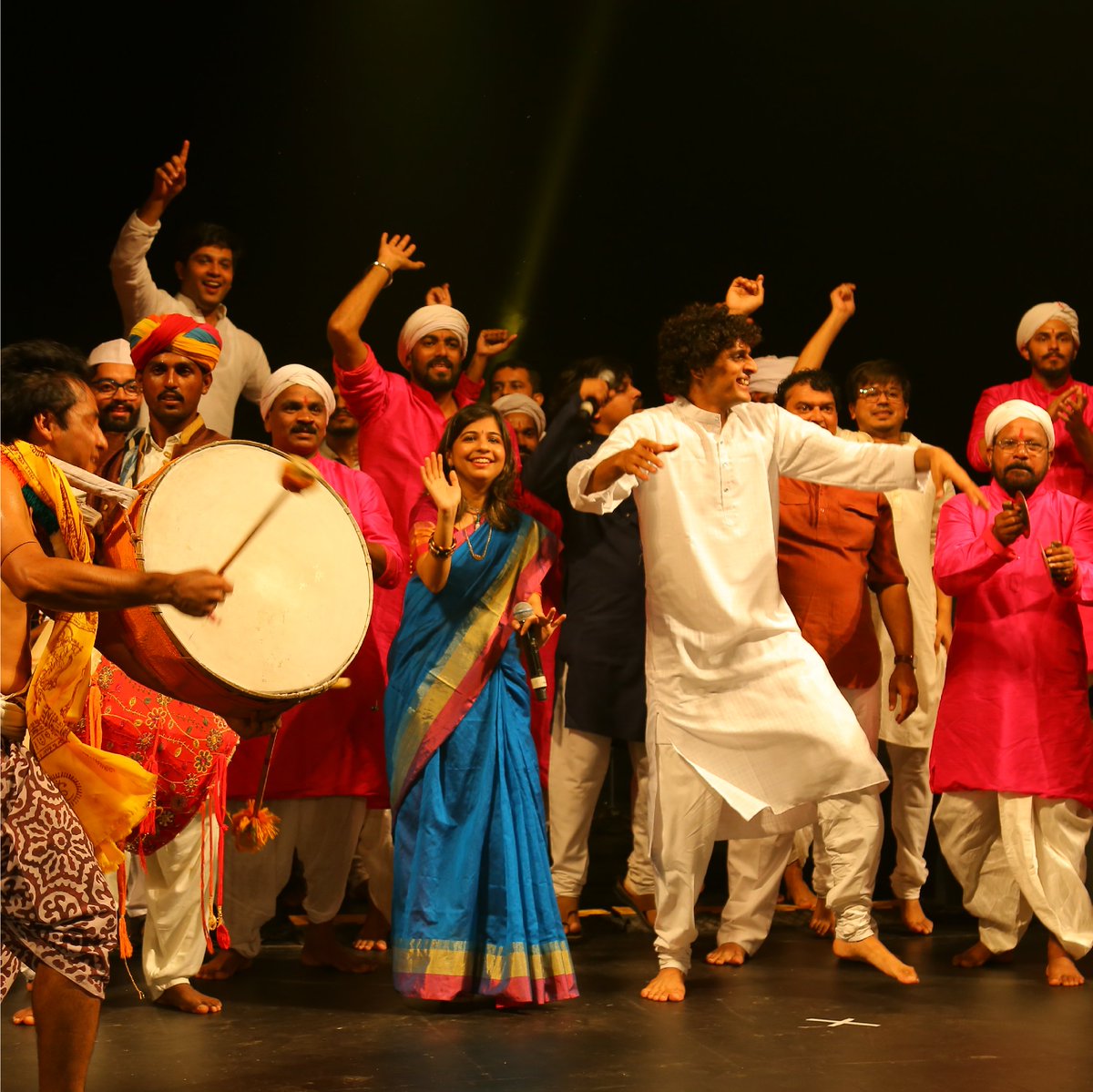 FestSerendipity's tweet photo. We couldn't have asked for a better start to the celebration that is #SerendipityArtsFestival, now in its fourth edition in 2019. Don't forget to visit our website https://t.co/fKg96FJCMU to register for #SAF19 happening in Panaji, Goa from 15th-22nd December 2019. https://t.co/a2PRO36MKc