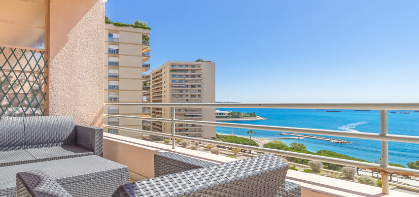 This 3 bedroom apartment is located a few steps away from Boulevard des Moulins. It offers a beautiful sea view and easy access to Larvotto beach…#monaco #montecarlo #miells #miellsandpartners #monacoinfo #monacolife #Monacolifestyle #monacolife #monacoville #monacotravel