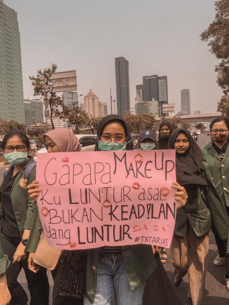 Kumpulan Poster Kocak  Demo  Mahasiswa Tolak RUU Ada Sobat 