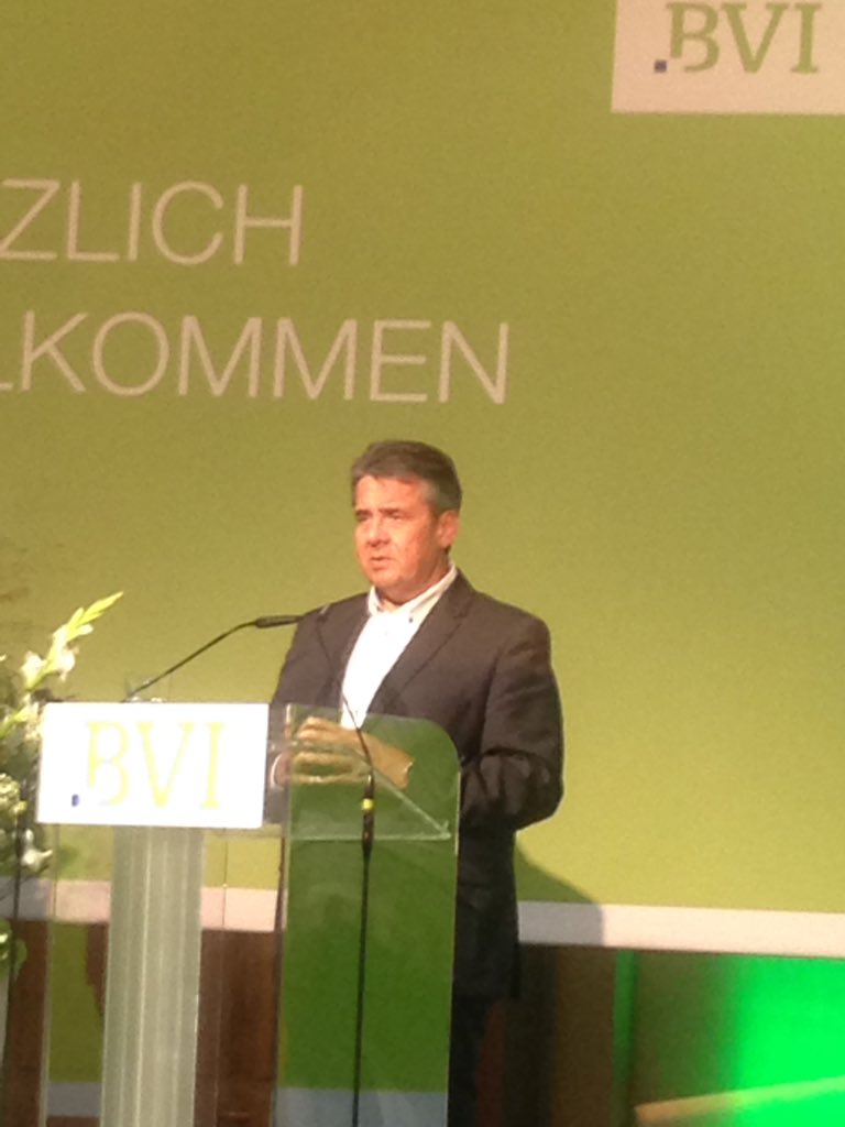 Beeindruckende Rede von <a href="/sigmargabriel/">Sigmar Gabriel</a> auf der #BVI Asset Management Konferenz. Fazit: Die Wahrnehmung Europas aus US- und chinesischer Sicht: "Reich, aber schwach". Stimmt.