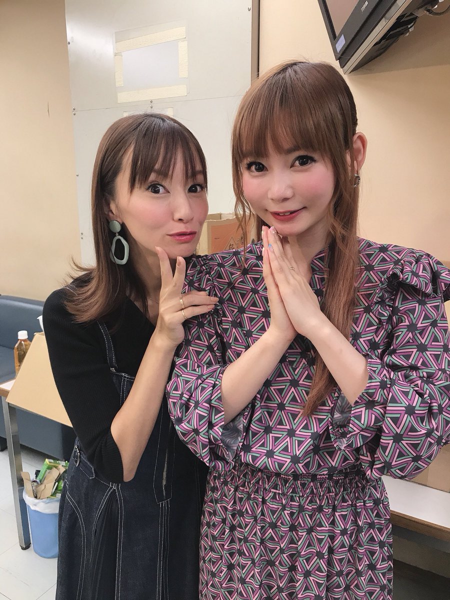 しぶとい中川翔子 激辛バトルで憧れの鈴木亜美さまにお会いすることができました アミーゴ世代すぎて 写真集やcd買って髪型も真似してmd作っていっぱい歌ってました うああ実在するんだ と感動しました そして お腹と唇がイフリート