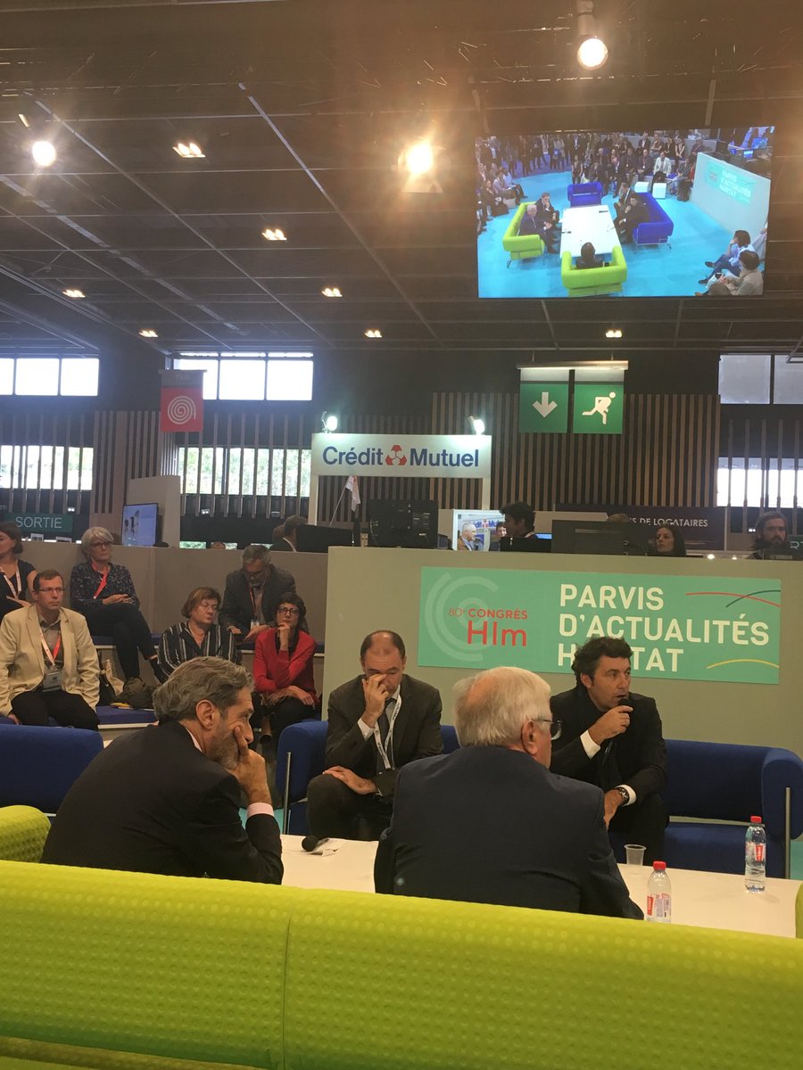 DroinMichel's tweet photo. ⁦@ADNc_org⁩ présent au congrès de l’USH. Emmanuel Acchiardi de la DHUP, Yves Laffoucrière président du Plan Bim 2022, Souheil Soubra directeur au CSTB et ⁦@GillesCHARBONN3⁩ président D’ADNc présentent le développement du Bim dans la filière construction. https://t.co/UoCcvRUUel