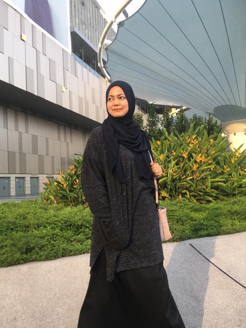 dalylayusof2's tweet photo. Saya letak muka sendiri kat twitter..saya ARMY dan saya minat BTS..so ada masalah? Setiap manusia ada kecantikan tersendiri..Tuhan yang cipta kan?Of course la cantik..lagi bertambah lawa kalau hati pun cantik..LOVE ARMYs around the world💜
#msiaarmyselcaday
#spreadlovenothates https://t.co/zQhAiHQZUf