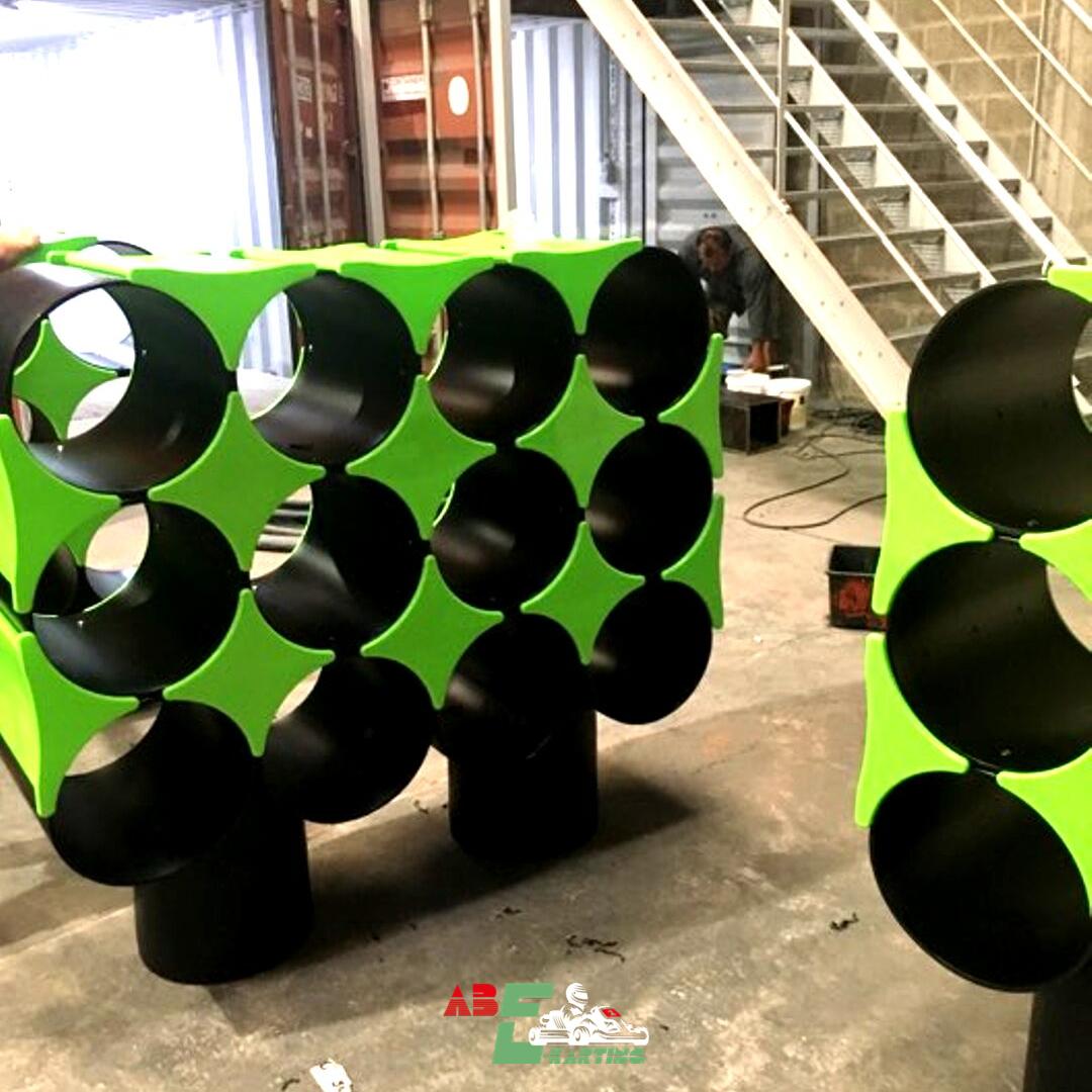 AB_Ekarting's tweet photo. New arrival: onze helmet holders zijn aangekomen! 💪🏎

SAFETY FIRST! 👮‍♀🚦 #laatsteloodjes #abekarting #antwerp #linkeroever https://t.co/KD4dcS9aRS