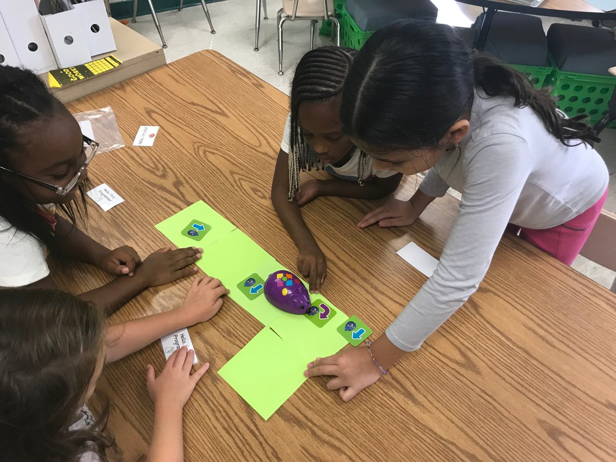 SchoolTreakle's tweet image. First grade had their fall rotations on Friday and had a blast coding with Mrs. Parker! #codeandgo #computerscience