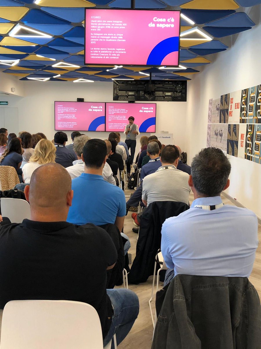 fdicos10's tweet photo. Stories, grafica, immagini. Oggi quarto appuntamento della PA Social Academy con docenti @Luciaritrovato e @AndMarru. Grazie a @virginiaraggi, ospite istituzionale, che ha raccontato impegno di @Roma su nuova comunicazione e digitale. Info 👉🏻 https://t.co/Yg6UdSX2tu #pasocial https://t.co/27dQNlDiJs