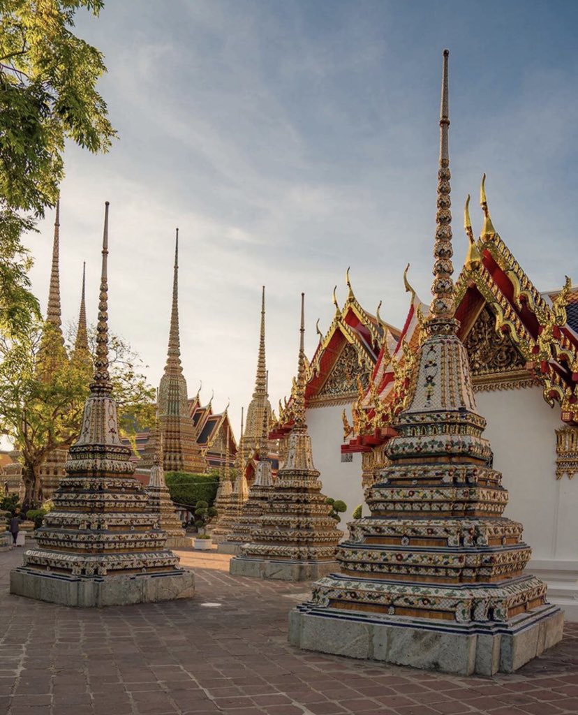 SnooveDas's tweet photo. Wat pho temple!!! 
#travel #traveldiaries #thailand #goals #beautiful #destination #snoovedas #peaceful #tribe #budhism #travelgram #happyme #monestry #country_features https://t.co/yXG4nGLxra