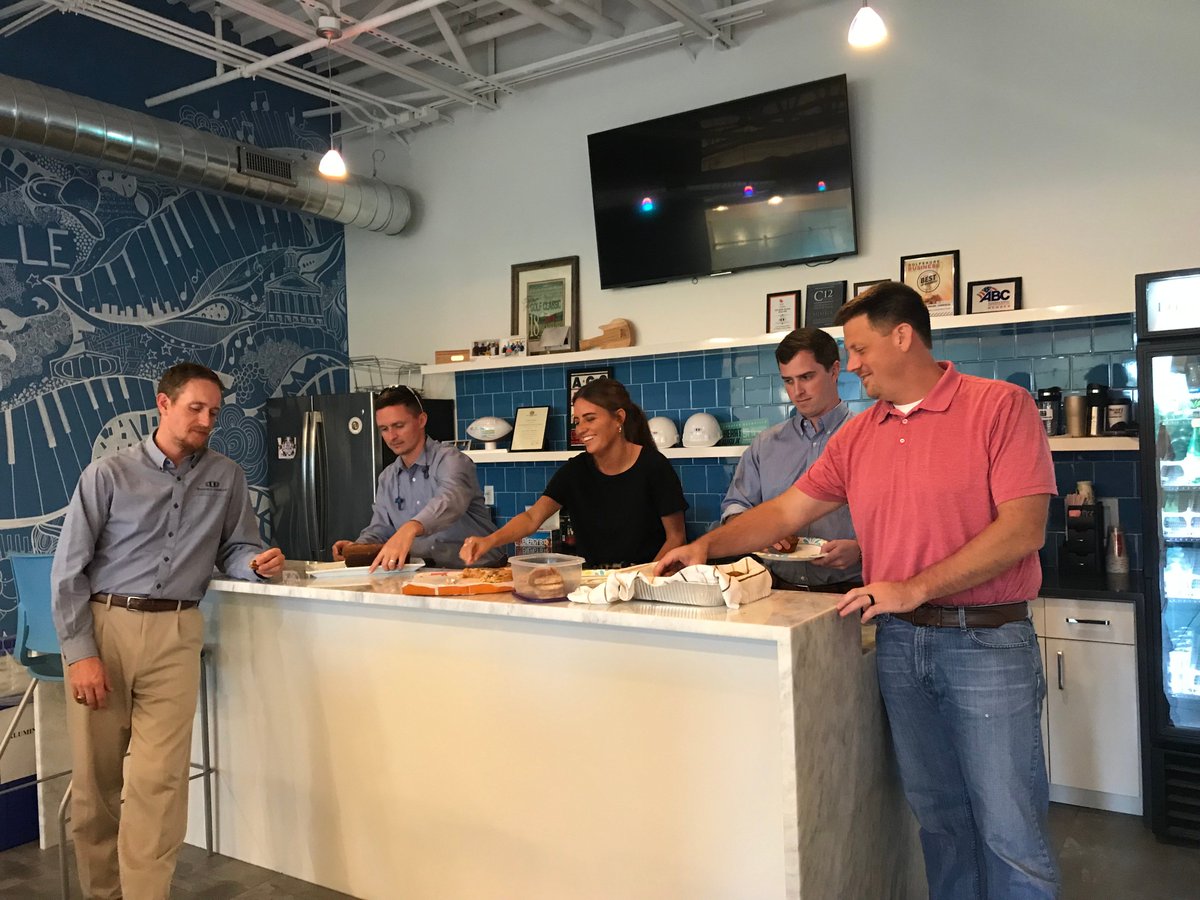 DD offices celebrated the first day of Fall with plenty of autumn goodies like pumpkin bread and hot apple cider! Even though our Naples team doesn't have quite the same weather as our northern offices, we still know how to do Fall right 🍁🍂 #HealthyEnvironmentAndCulture