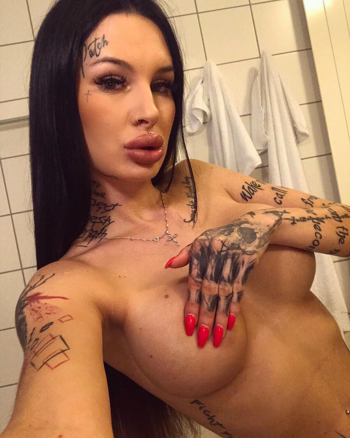 Hall meine Lieben. Lieben gruss aus Frankfurt. @mydirtyhobby @MDHRelationship https://t.co/vI5HMwnVpR