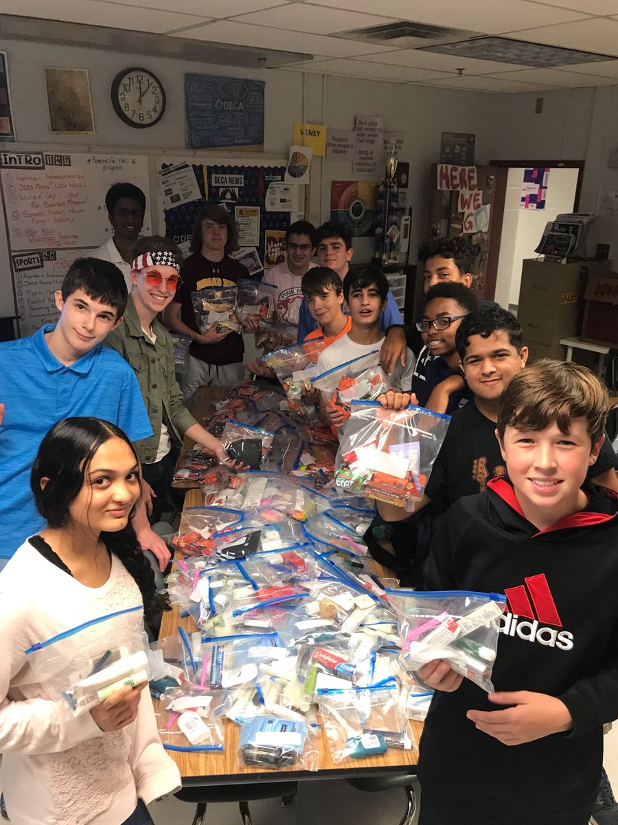 LCPS_CTAE's tweet photo. Marketing students at @BroadRunHS set a goal to collect &amp; pack 500 toiletries &amp; snacks for soldiers deploying from Andrews Air Force Base next month. In total, the @BRHS_DECA chapter donated 651 items - mission accomplished! #LCPSCTE #LCPS20 #CivicEngagement #OperationHomefront https://t.co/Fwv1tPIsQm