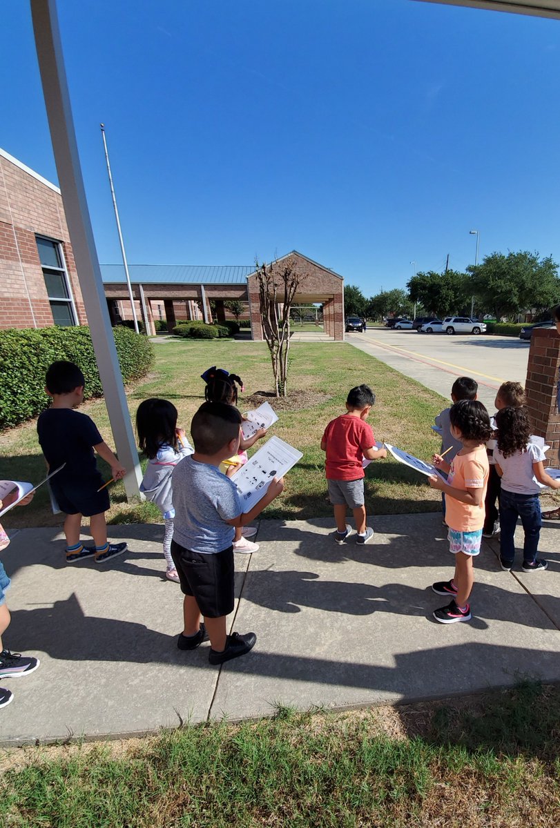MichelleLT69's tweet photo. Our Pre-K class really enjoyed hearing/seeing on our I Spy walks during our 5 senses study.  @KatyPK @RKELions https://t.co/ZfDjqWv3YZ