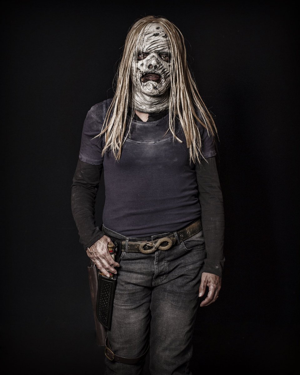 AlphaCosplayer's tweet photo. We are the end of the World!!!
Hope you like it @samthesparrow
#twd #WhispererWar #TheWalkingDead #TWDCosplay #TWDAlpha #Alpha #AlphaCosplay #TWDAlphaCosplay
@WalkingDead_AMC @TWD_ES @foxtves @JDMorgan @wwwbigbaldhead https://t.co/t9TRBJLEx1
