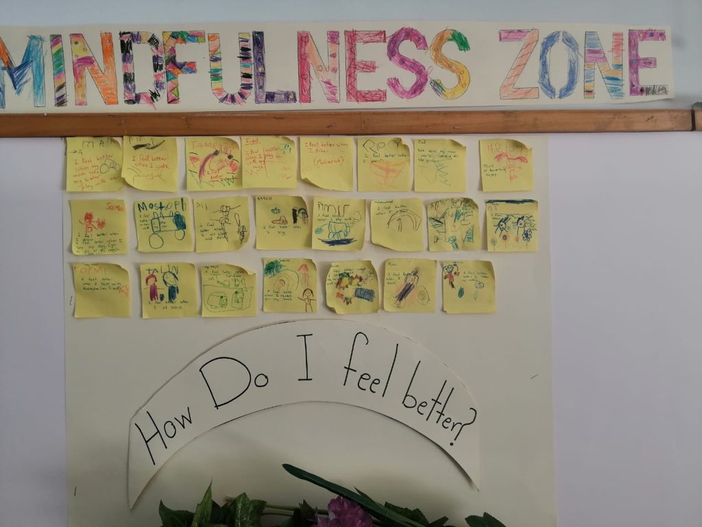 Darineyassine's tweet photo. A glimpse of our learning spaces at KG3โCโ! #Reading Center #Mindfulness_zone #HowDoIFeel #Relaxation #State_oF_mind #Reading #Stories #LearningEnvironment #Wellbeing @MaryamBaghdadi_ @tbaassiri @DaraziFarah @Hhhsinfo https://t.co/i9x5mR0o2i
