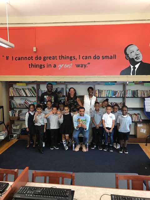 SeanThimas's tweet photo. Salute to our @ReadBostonMA Community Partners at the #MLKSchool @BostonSchools @OWDBoston @BostonPlans @CityOfBoston #GrowingReaders #EarlyLiteracy #ChildrensBooks #EndBookDeserts #StorytimeCrafts 🙌🏾📚📚📚📚 https://t.co/QV8vcdQmWZ
