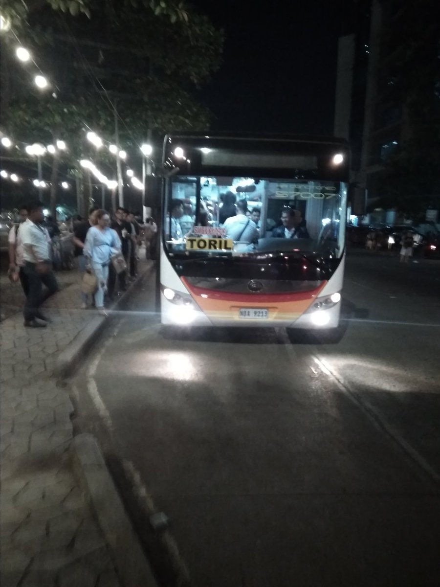 kleaahhh's tweet image. MAY BUS NA PAPUNTANG TORIL!!!!!

#DAVAO #LIFEISHERE
