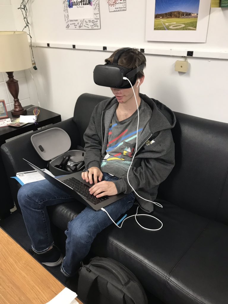RHSOII's tweet photo. Option II students hard at work on VR! https://t.co/uY1DBRfGlB