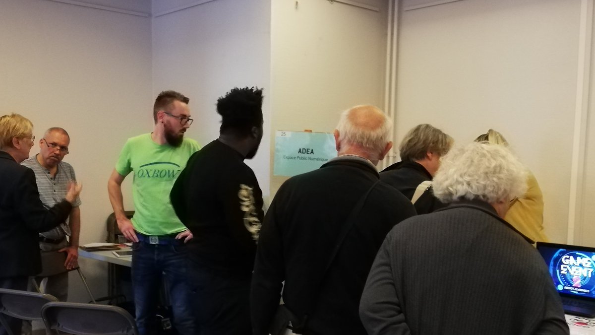 Le stand numérique « Comment être
accompagné aux usages numériques» animé par l’EPN de l’ <a href="/ADEAformation/">ADEA</a> dans le cadre des rencontres d'automne de la ville <a href="/Bourg_en_Bresse/">#BourgenBresse</a> #mednum #solinum . Venez nous rencontrer jusqu'à 18h ce soir à la salle des fêtes !