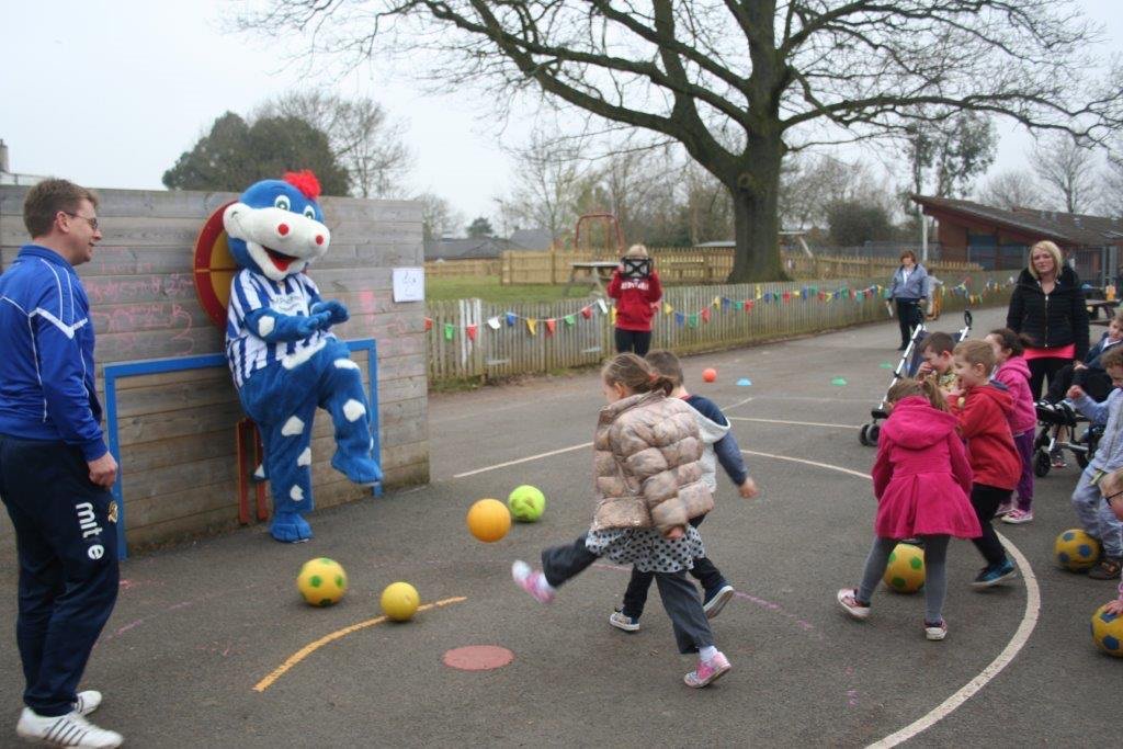 WCFCSupporters's tweet photo. Here are a few more activities that do not matter according to @LouisStephen after all Football is JUST a spectator sport https://t.co/DZtDqefAeB