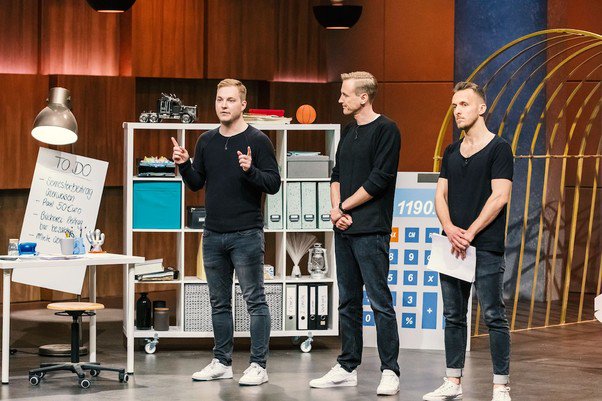 DHDL 2019: Das Fintech DeineStudienfinanzierung hilft Uni-Anfängern beim Bafög-Antrag gruenderszene.de/media/dhdl-dei…