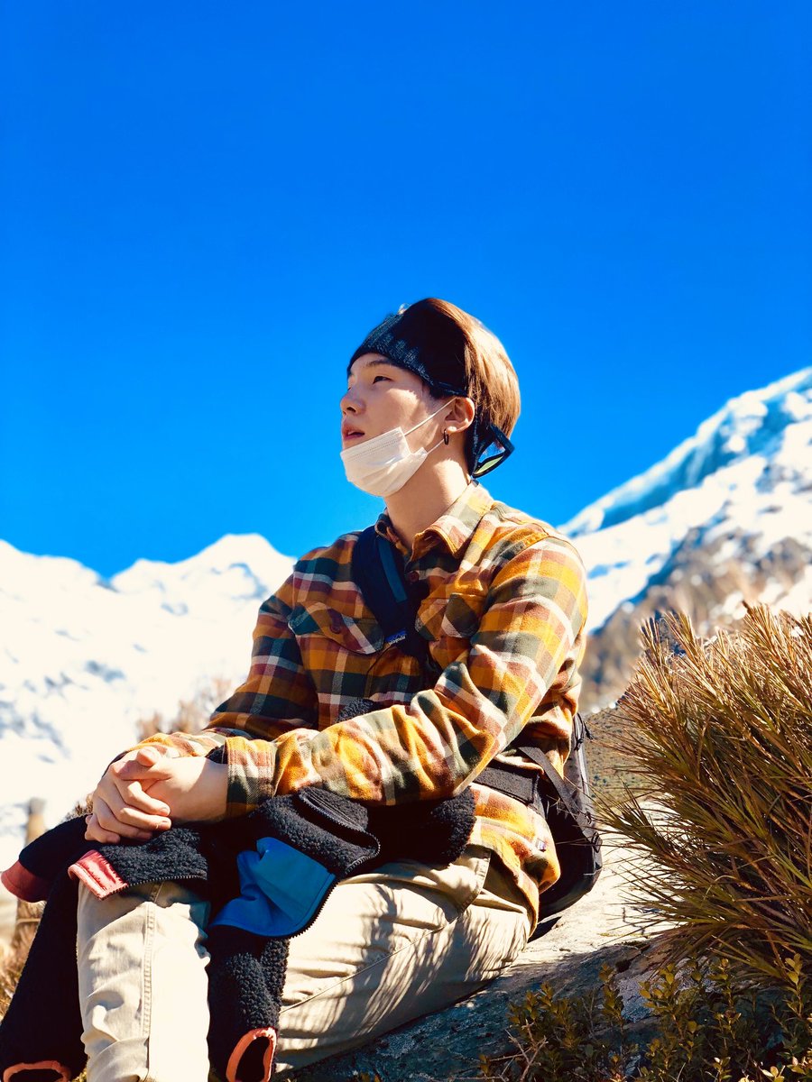 flowerstaegi's tweet photo. taehyung takes the prettiest pictures of yoongi https://t.co/FKOU4y6QCS
