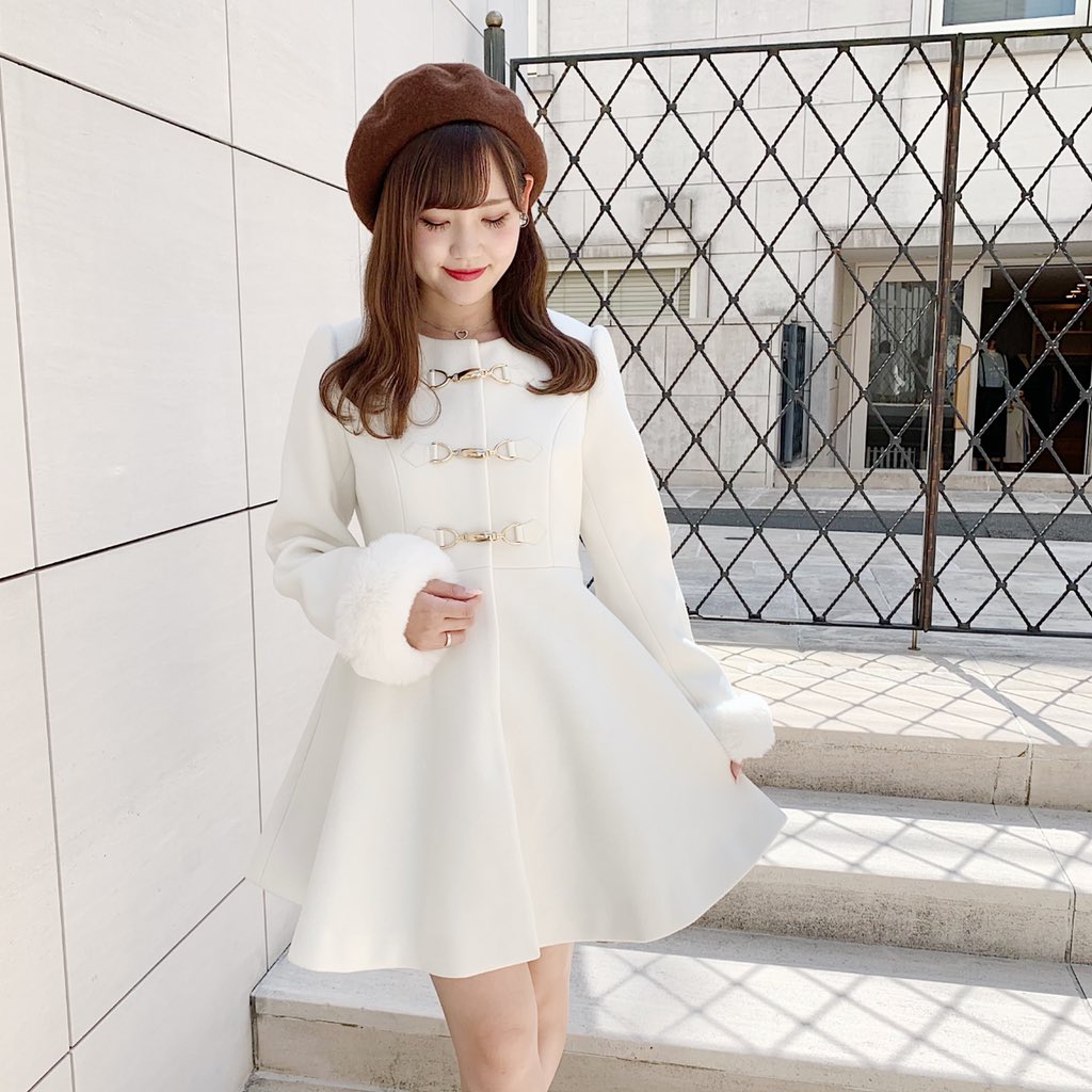 レディース evelyn ビット付きフレアコートの通販 by ゆ❤︎|エブリン ...