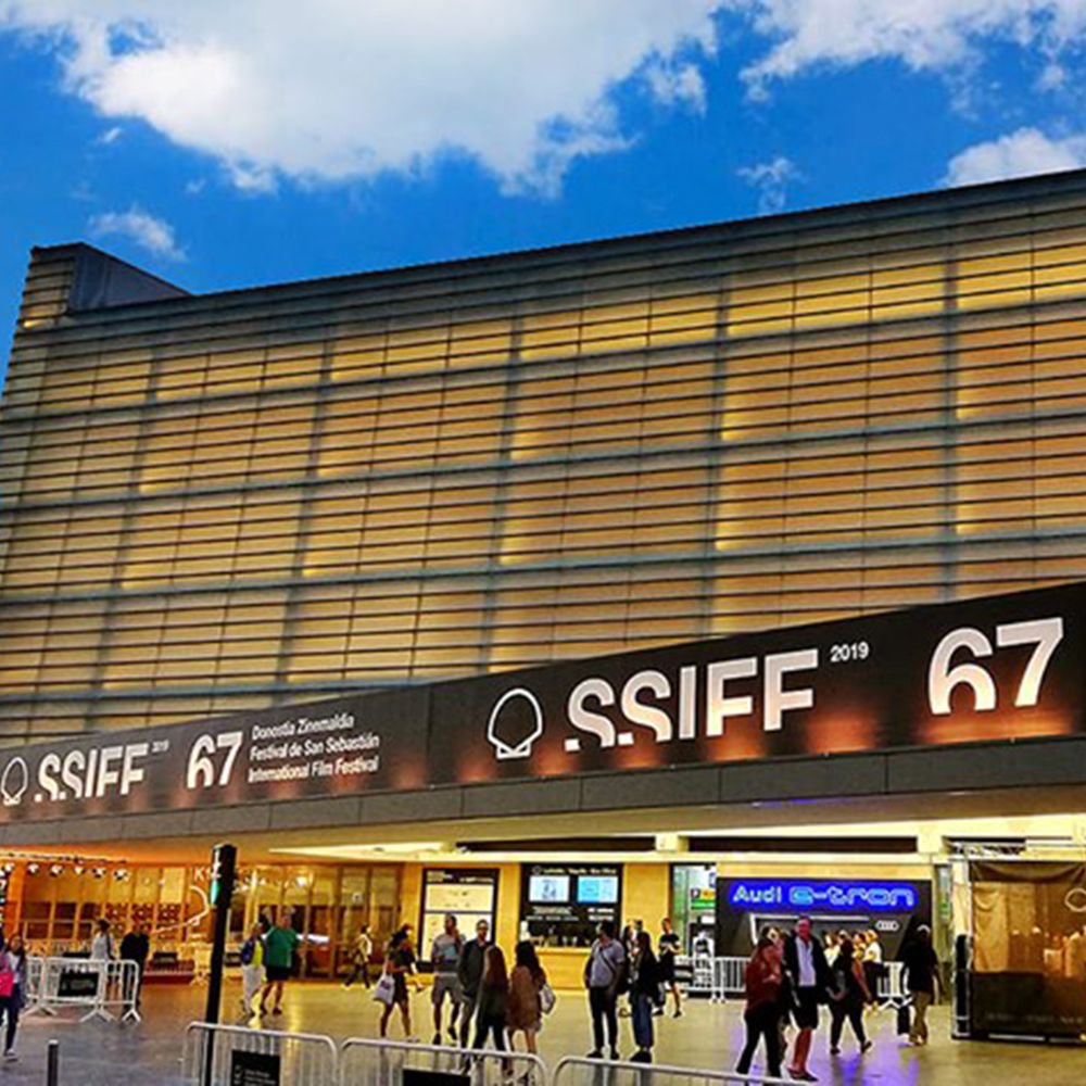 #Donostia #SanSebastian #67SSIFF 
Sensaciones que sólo puedes vivir aquí.
Ahora elige, <a href="/pensionirune/">pensionirune</a> #basquecountry #loves_donostia #travelerinbasque #visitbasquecountry #donostiasansebastian #Turismo