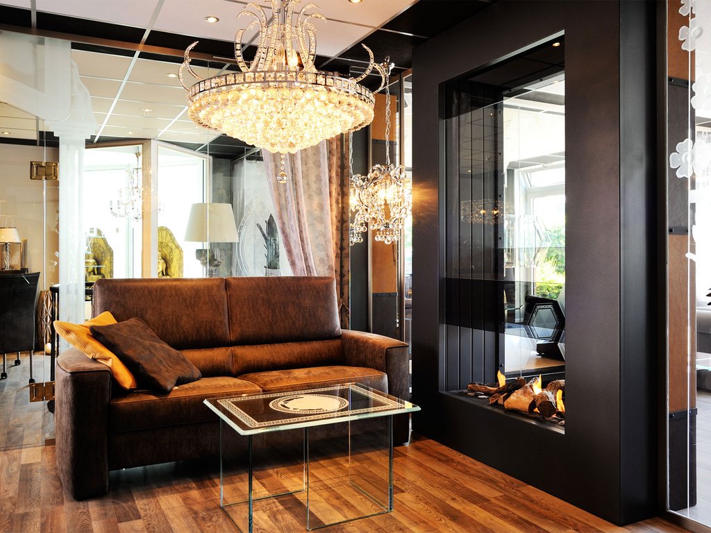 designerfires's tweet image. Create a stunning centerpiece with a bespoke tunnel glass central fire
-
-
-
#bespokefireplace #centralfireplace #featurefireplace #fireplace #interiordesign #architecture #home #interiors #lifestyle #architect #interiordecor #fire #bespoke #luxury #bespokefire #gasfire #modern