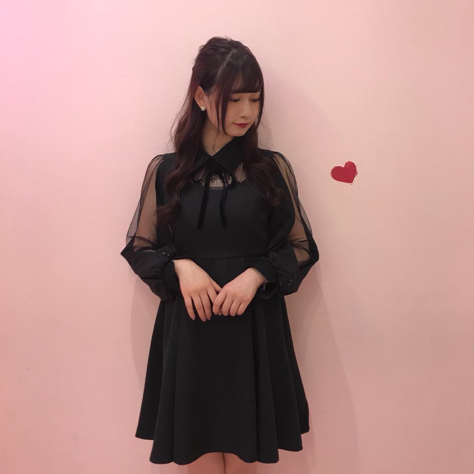 Rojita New Arrival 配色レース衿ワンピース Pk Bk 7 900 Tax 繊細な花柄のレースが上品かつラブリーなワンピース 早速 人気なので是非お早めにご覧になってみて下さい Rojita ロジータ ワンピース T Co Wjthmp2cri