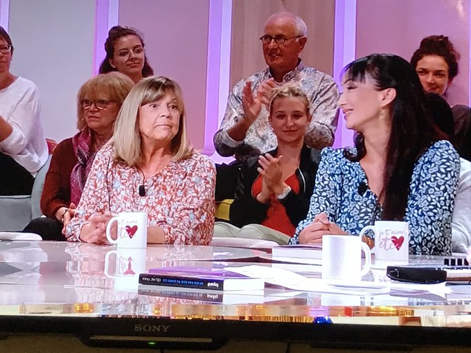 Partager un plateau t&eacute;l&eacute; avec💞 Chantal Goya 💞 pour parler sexualit&eacute;. (Si si !!!) Merci @Daphne_Burki01<a href="/tag/massagetha%C3%AF"class="tags"><span>#massagetha&iuml;</span></a>