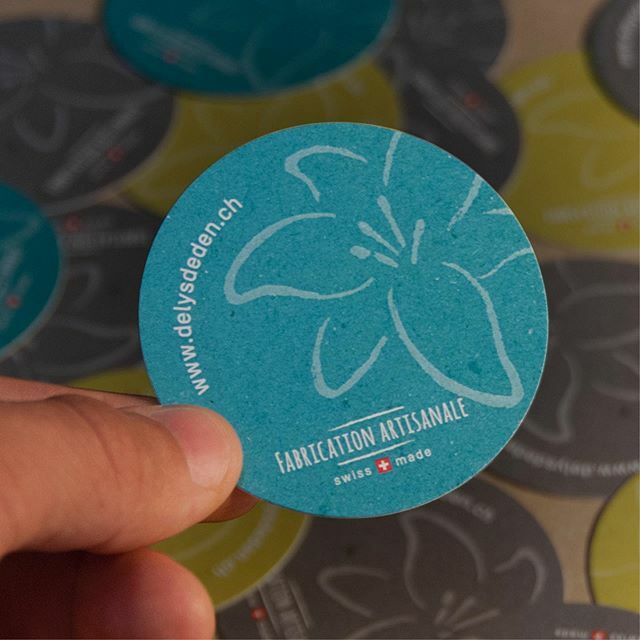 Soulignez vos valeurs écologiques en choisissant une carte de visite en papier recyclé !
Impression sur papier BalancePure 100% recyclé.

Merci @malyka_creationvisuelle et @delysdeden pour votre collaboration et confiance

#cosmetique #cosmeticslovers #naturel #savon #nature…