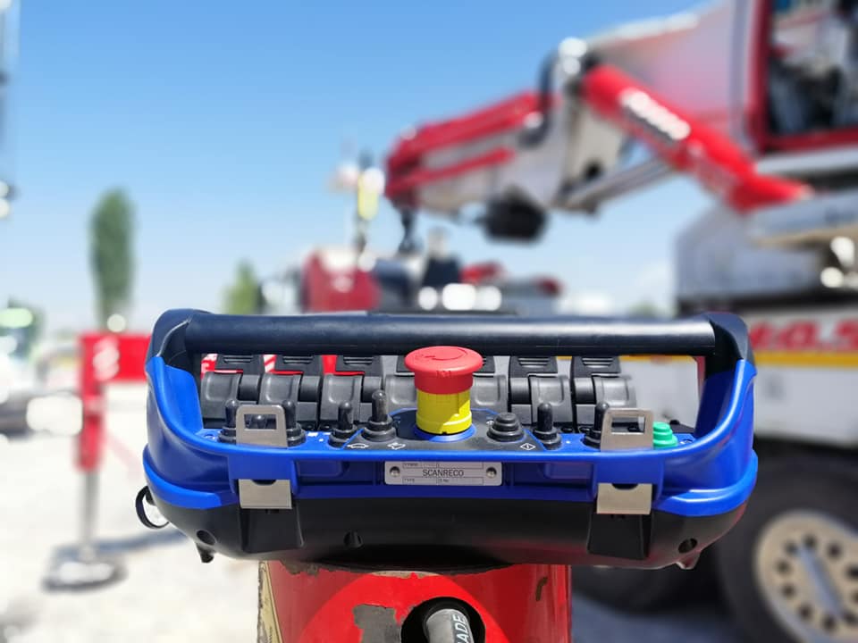 kematek's tweet photo. #Kematek Remote Control Systems / Kematek Radyo Kontrol Sistemleri .
https://t.co/X5BP6VKAo3
#Scanreco #remotecontrol #Radyokontrol #Vinç #Crane https://t.co/I72jx8xqDs