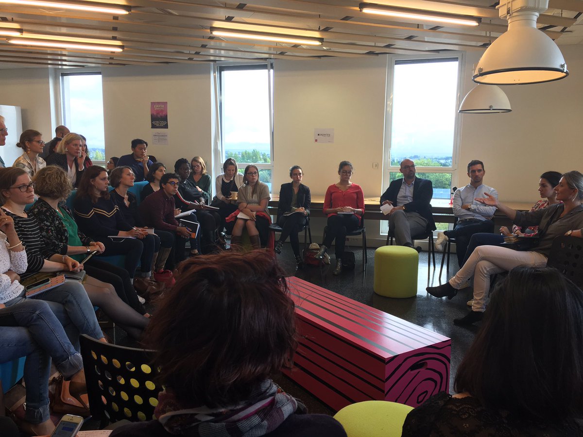 SSeremes's tweet photo. [#TRURENNES] Les #SoftSkills sont importantes avec 1 bon #équilibre avec les #HardSkills 
Mais comment #évaluer les soft skills❓
#MiseEnSituation, #test peuvent y répondre en partie. Il faut aussi savoir en débriefer avec les #candidats pour laisser place à l’#échange❗️@HtmyFR https://t.co/yOq1QhtuHj