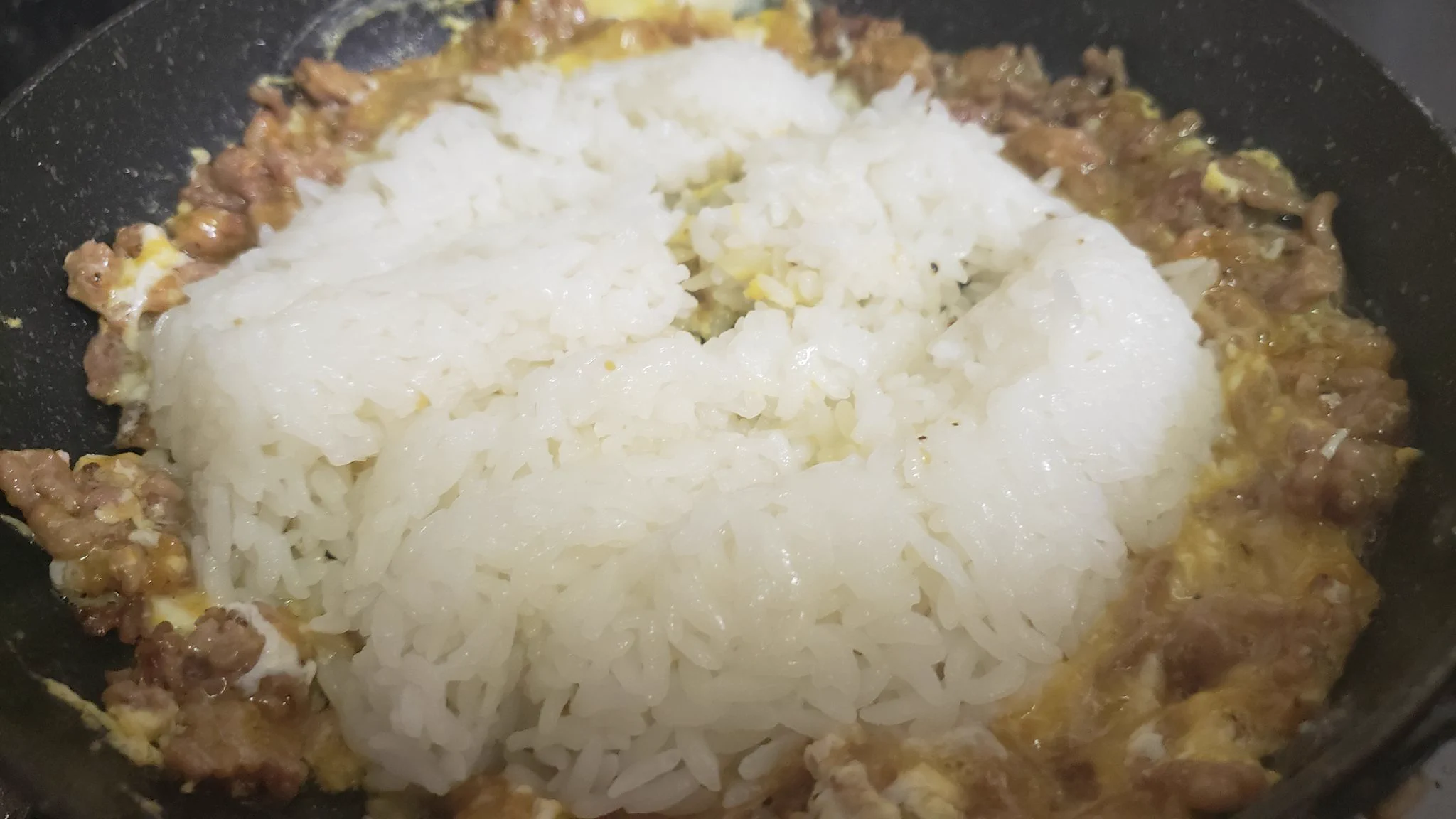 新食感を実現！？「バッキバキもやし味噌炒飯」の作り方！