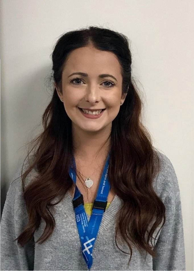 GMMH_NHS's tweet image. BIG congratulations to Grace Keegan who has achieved a distinction for the Level 3 Senior Healthcare Support Worker Apprenticeship Standard. Grace is now moving onto our TNA (Trainee Nurse Associate) Apprenticeship with @SalfordUni 🙌💙 #TogetherGMMH #apprenticeships