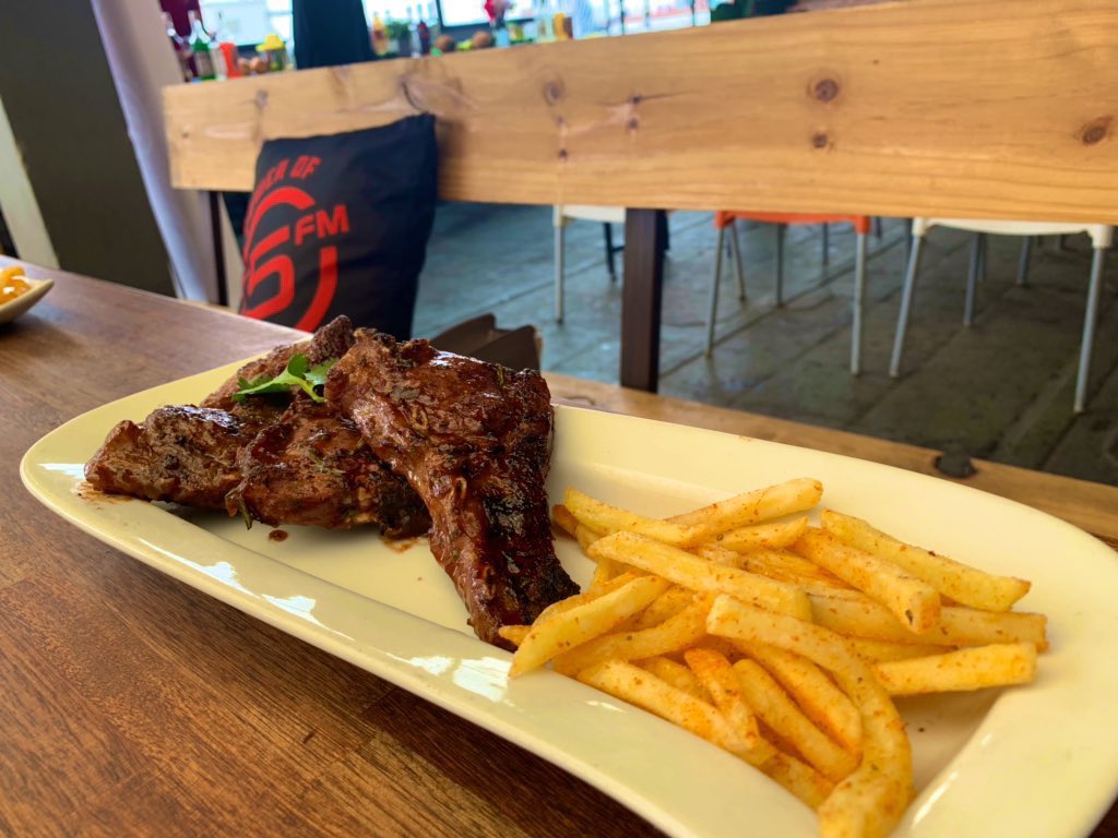 5FM's tweet photo. Scenes from the @HammanTime Heritage Tour brunch! ๐คฉ๐ฅฉ๐ฟ๐ฆ YES PLEASE!! ๐ฅ๐
#HTHT19 #RealMakoyaMoments
@Nick_Hamman
@ZambukSA
#HeritageDay #BraaiDay https://t.co/Kxzgdr2eEq
