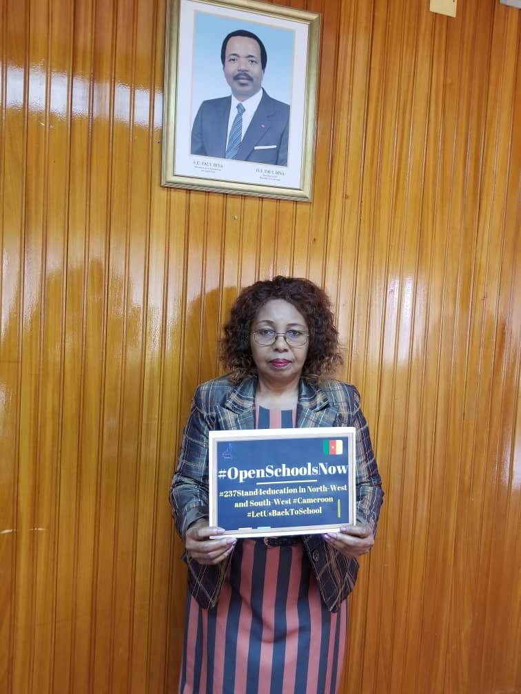 openschoolsnow's tweet photo. Every child has a right to education. 
#OpenSchoolsNow with the top officials of the Ministry of Secondary Education. 
🇨🇲🇨🇲🇨🇲
#237Stand4Education
#LetUsBackToSchool
#BacktoSchool
#Cameroun
#Cameroon https://t.co/1AFUMeXqGh