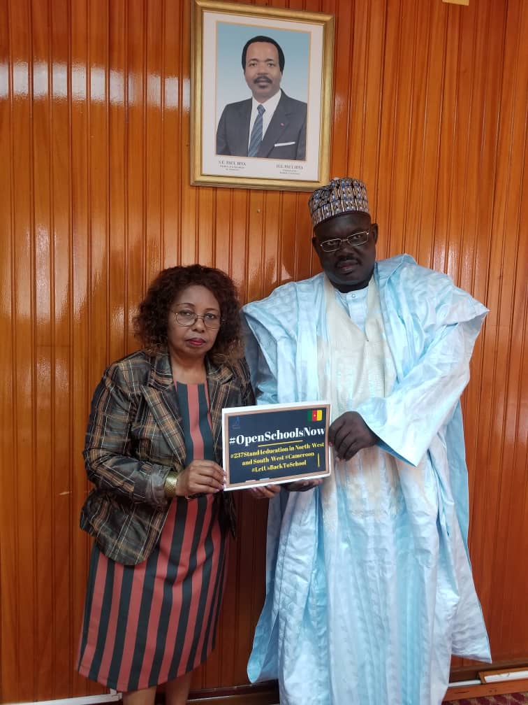 openschoolsnow's tweet photo. Every child has a right to education. 
#OpenSchoolsNow with the top officials of the Ministry of Secondary Education. 
🇨🇲🇨🇲🇨🇲
#237Stand4Education
#LetUsBackToSchool
#BacktoSchool
#Cameroun
#Cameroon https://t.co/1AFUMeXqGh