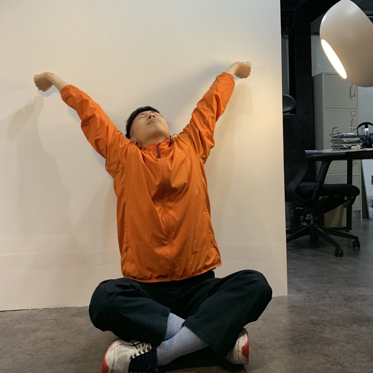 craftandjun's tweet photo. 내일 오전 10시 죠지가 SBS 파워FM <아름다운 이 아침 김창완입니다>에 출연합니다. 이번엔 특별히 EP에 수록될 미공개곡 2곡을 라이브로 직접 선보일 예정입니다. 그럼 내일 함께해요! ☀️ @morningchang https://t.co/NKEXhaKCjE