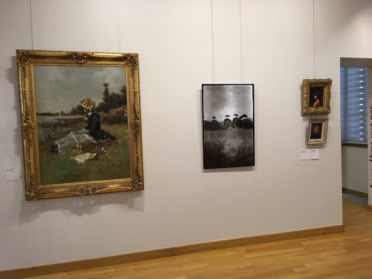 Frac_PC's tweet photo. Hier, nous étions en montage de l'exposition "En différé" au @musee_angouleme. Avec des oeuvres de #GiuliaAndreani, #FayçalBaghriche, #Etcétera, #CraigieHorsfield, #PierreJahan, #IanSimms, #ErwanVenn. À découvrir dès aujourd'hui. https://t.co/s83mWEsoQ5