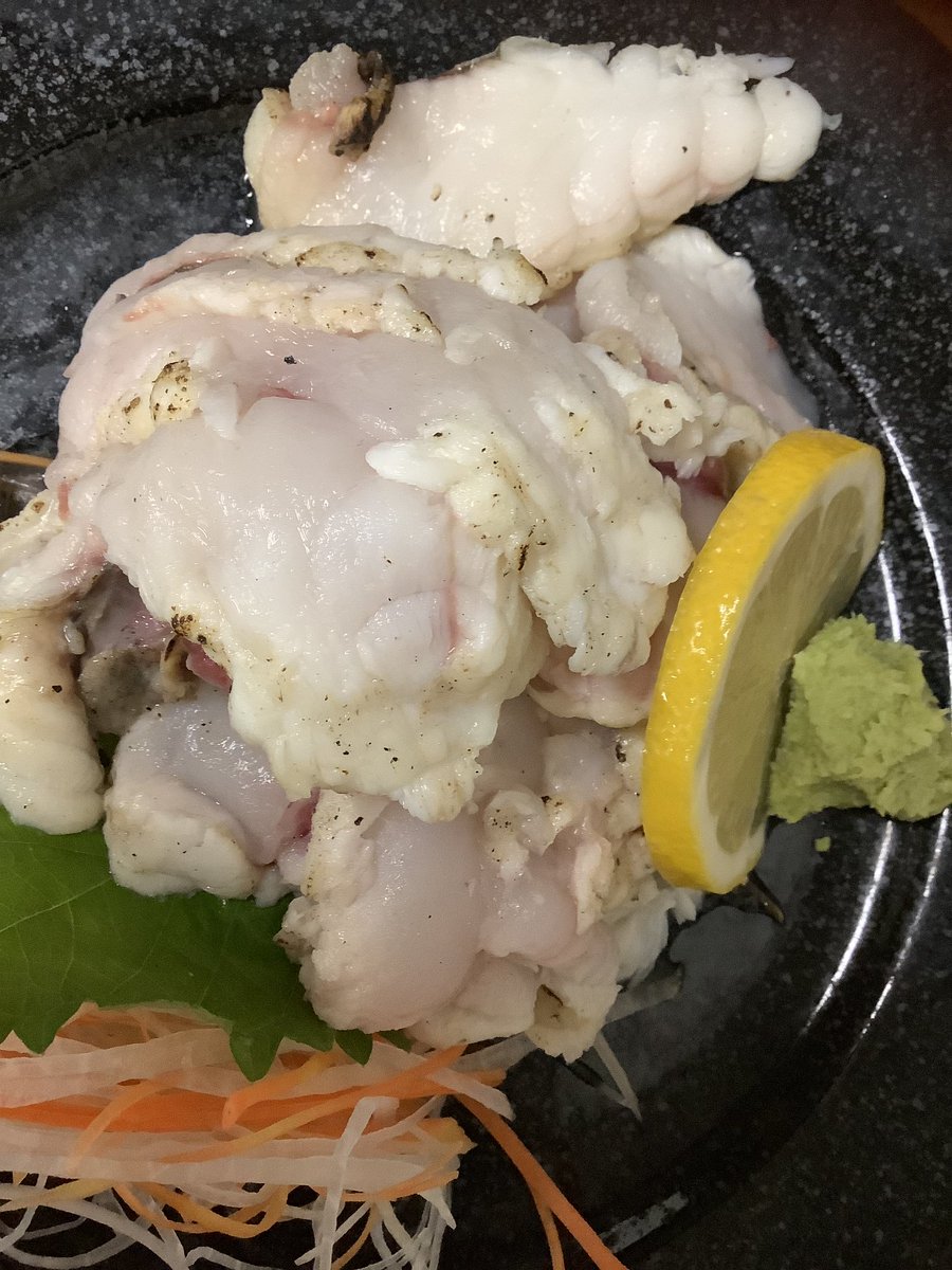 ちぇりー 11 13アイドール東京a43 せっかくの鳥取なので魚食べに来ました 季節の先取りをしてアンコウの炙り刺身と笛吹鯛の 刺身 量が多いw めちゃくちゃ美味しかった