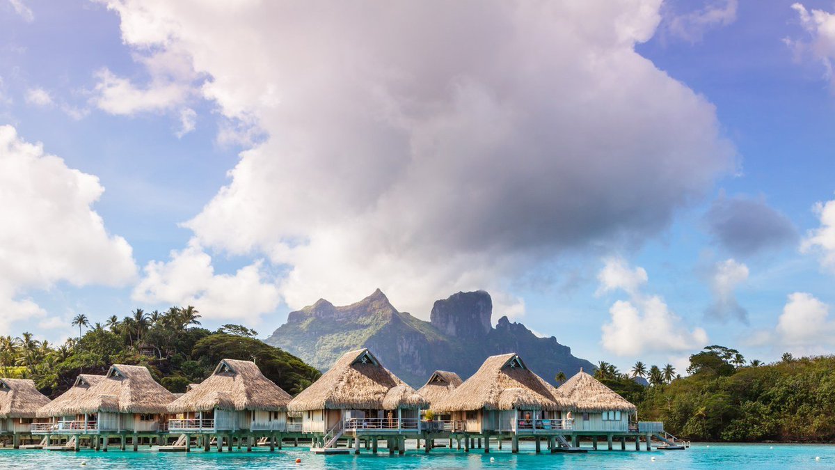 The Best Islands in the World vía <a href="/CNTraveler/">Condé Nast Traveler</a> urlzs.com/5SZJg