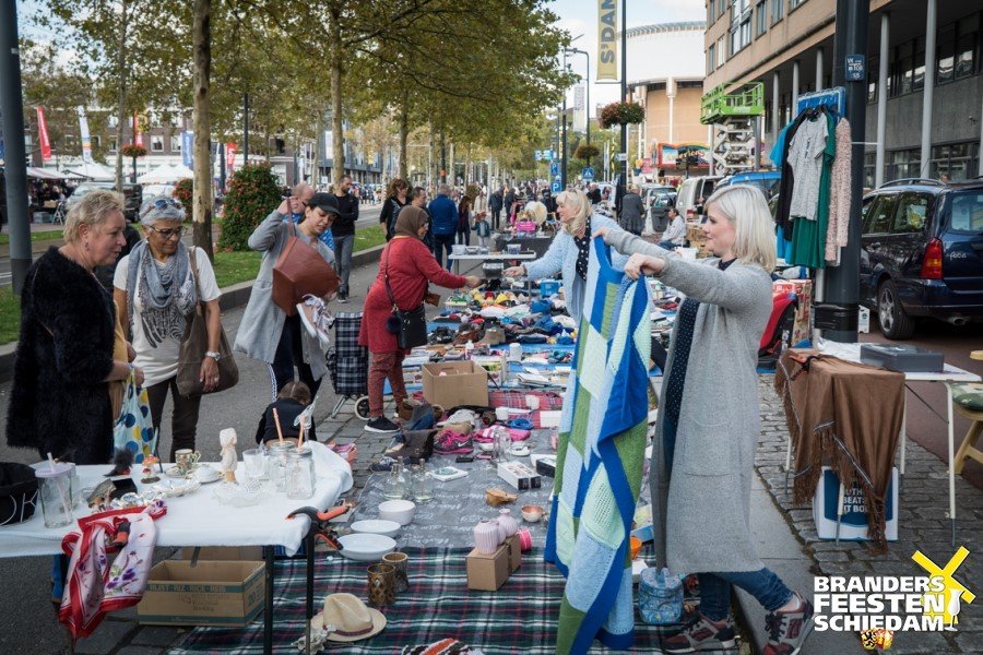 👜 #Kofferbakverkoop op de #Broersvest
Zaterdag + zondag | 11.00-17.00
#brandersfeesten #schiedam